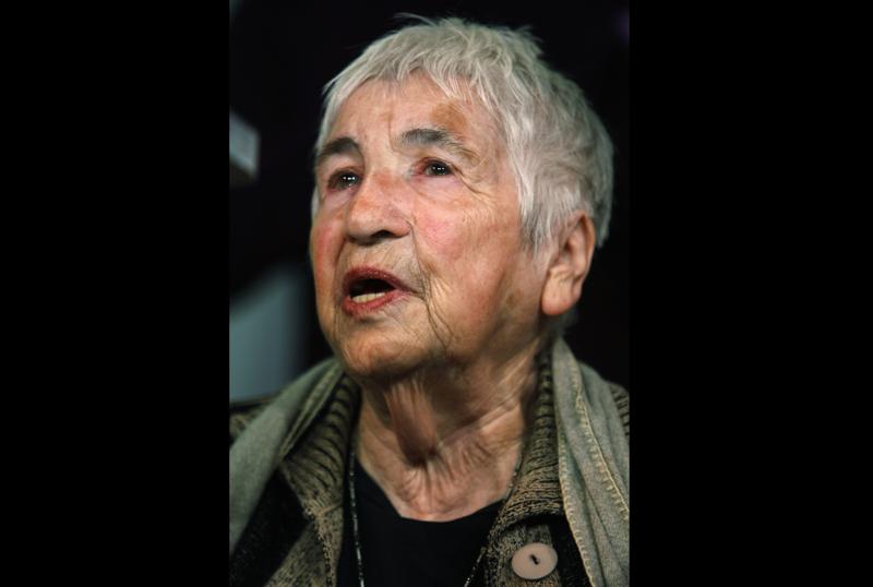 Muere-a-los-96-anos-un-superviviente-de-Auschwitz-que-combatio-el-racismo-con-la-musica